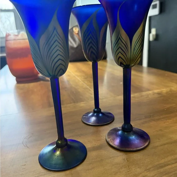 Vintage Artisan Blown Carnival Glass Champagne Flutes - Picture 6 of 16